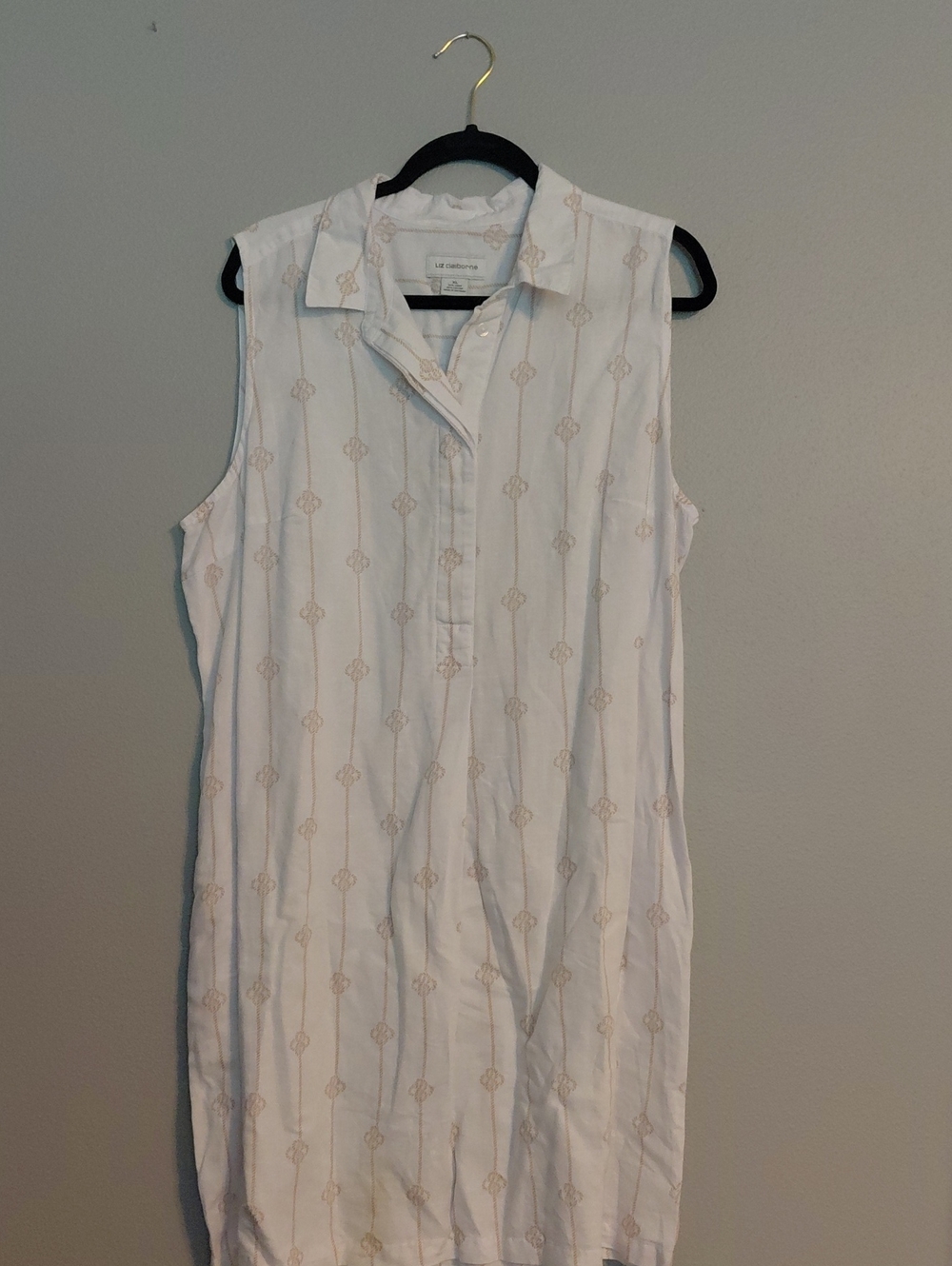 Liz Claiborne White Shirt with Beige Rope Motif
